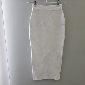 Babaton Classic White Pencil Skirt